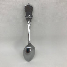 Load image into Gallery viewer, Silver plated collectable souvenir spoons - World