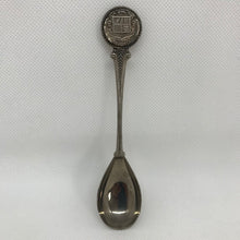 Load image into Gallery viewer, Silver plated collectable souvenir spoons - World