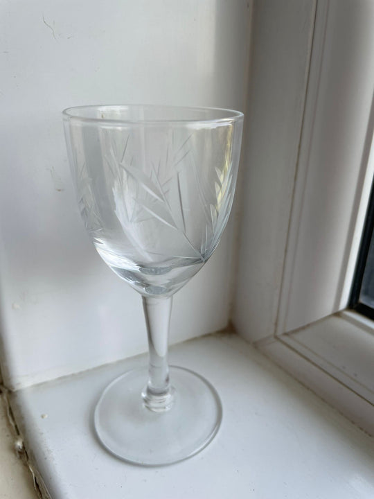 Set of 3 Vintage Leaf Pattern Cut Crystal Liqueur Aperitif Glasses