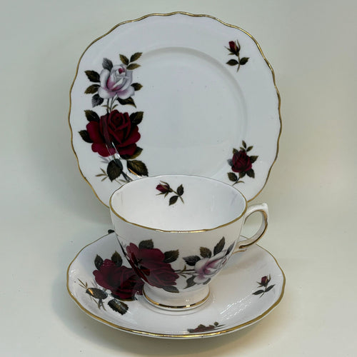 Colclough Amoretta Tea Cup trio - vintage fine bone china