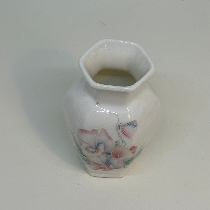 Vintage Aynsley Little Sweetheart BUD VASE 3.25"