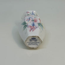 Load image into Gallery viewer, Vintage Collectable Aynsley Little Sweetheart BUD VASE Fine English Bone China 3.25&quot;