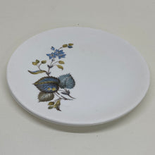 Load image into Gallery viewer, Vintage Bone China Autumn Leaves/Flowers Windsor Tea Plate 6.75"