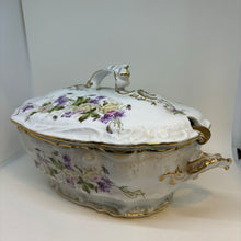 Load image into Gallery viewer, Substantial Vintage TUREEN Serving Dish with LADLE - 10in x 7.5in x 4.25in