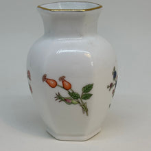 Load image into Gallery viewer, Vintage Collectable Aynsley Somerset BUD VASE Bone China Floral Gift 3.25&quot;