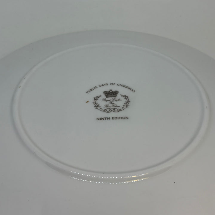 ROYAL GRAFTON Twelve Days of Christmas Plate, Nine Ladies Dancing