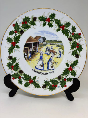 ROYAL GRAFTON Twelve Days of Christmas Plate, Eight Maids A'Milking