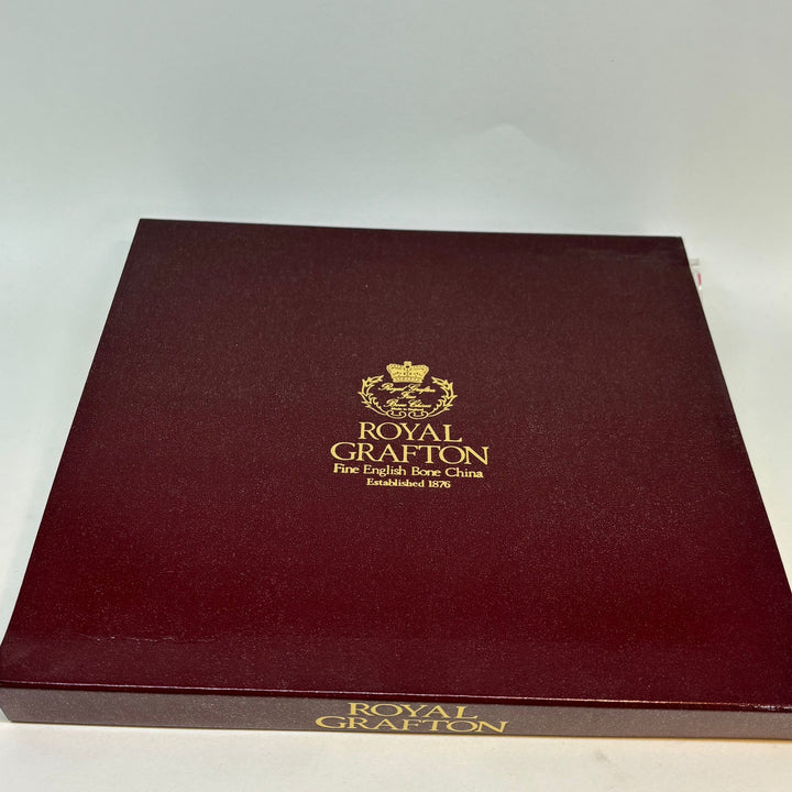 ROYAL GRAFTON Twelve Days of Christmas Plate, Five Gold Rings