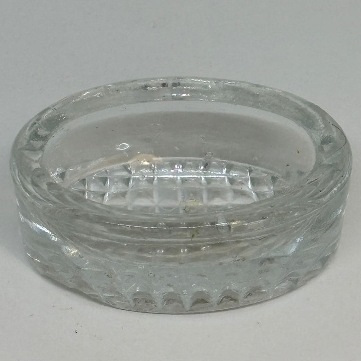 Vintage Oval Optical Illusion Salter
