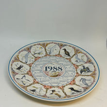 Load image into Gallery viewer, Vintage Wedgwood Collectable 1988 Calendar Plate