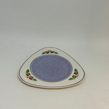 Load image into Gallery viewer, 5 x Unusual Vintage Tea Plates SOLIAN WARE by SOHO POTTERY