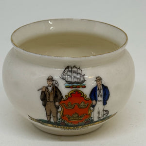 WH Goss CRESTED WARE POT Souvenir of TYNEMOUTH