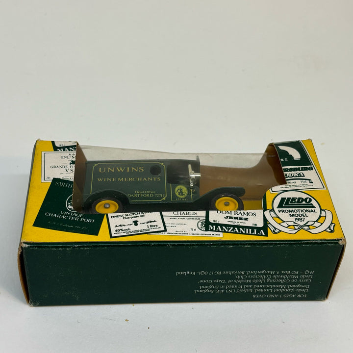 Vintage Unwins Wine Merchants Green Delivery Van Diecast Model