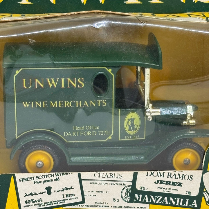 Vintage Unwins Wine Merchants Green Delivery Van Diecast Model