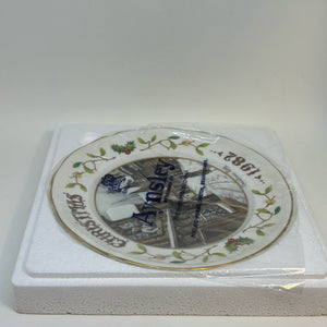 Vintage AYNSLEY Christmas Carol Plate 1982