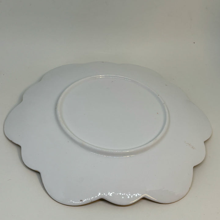 Flower-Shaped Cake Serving Plate