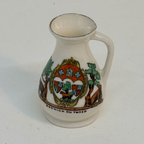 Vintage ARCADIAN CHINA Crested Ware Souvenir of BERWICK