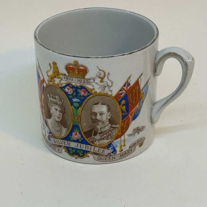 Vintage King George V and Queen Mary Silver Jubilee Mug 1935