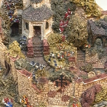 Load image into Gallery viewer, Lilliput Lane &quot;Secret Garden&quot; 1987 Handmade Miniature Unboxed