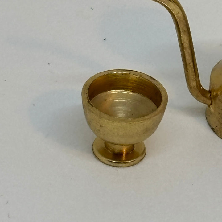 Miniature Dolls House 1:12 Scale Tapered Teapot and Cup