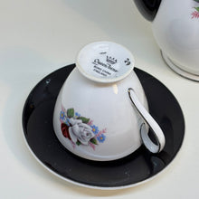 Load image into Gallery viewer, Vintage Queen Anne Teapot, 2 x Tea Cups and Saucers Set