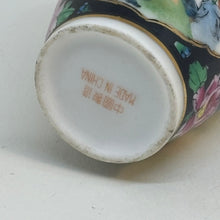 Load image into Gallery viewer, Small Vintage Chinese Vase