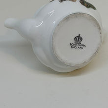Load image into Gallery viewer, Vintage Miniature Badger Teapot