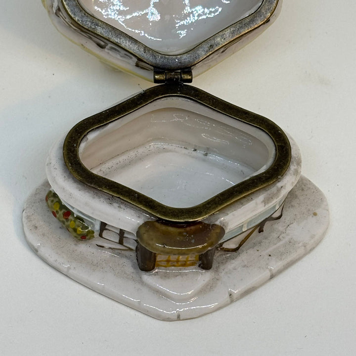 Vintage Cottage Ceramic Trinket Box