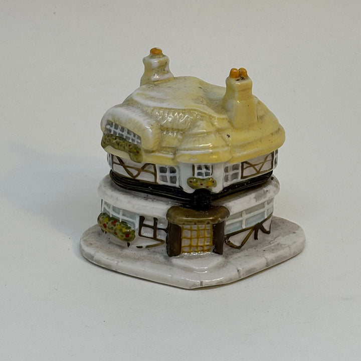 Vintage Cottage Ceramic Trinket Box