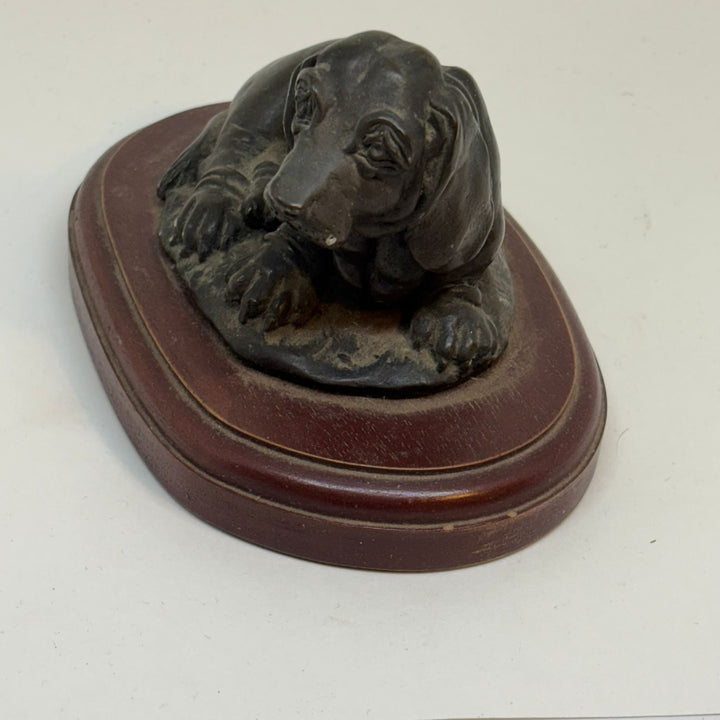 Vintage Anglebury Crafts Bassett Hound Paperweight