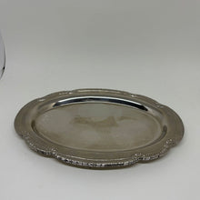 Load image into Gallery viewer, Set of 4 Vintage Serving Trays