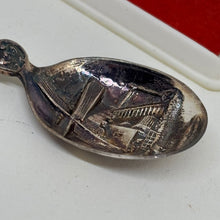 Load image into Gallery viewer, Vintage Collectible Windmill Spoon Souvenir of Holland JO90