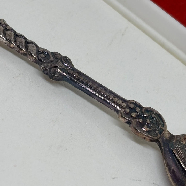 Vintage Collectible Windmill Spoon Souvenir of Holland JO90