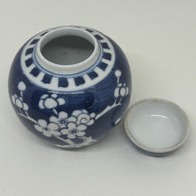 Load image into Gallery viewer, Antique Small Blue &amp; White Chinese Guangxu Ginger Jar