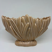 Load image into Gallery viewer, Vintage SylvaC Hyacinth Brown Mantle Vase Petal Design 2456