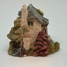 Load image into Gallery viewer, Vintage The Briary Miniature Figurine by Lilliput Lane