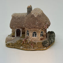 Load image into Gallery viewer, Vintage Chine Cot Cottage Miniature Figurine by Lilliput Lane