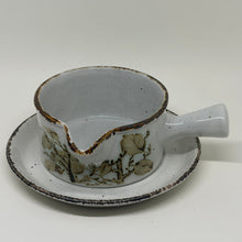 Load image into Gallery viewer, Vintage Sauce Boat and Under Plate Midwinter Stonehenge Green Leaves