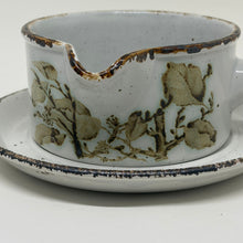 Load image into Gallery viewer, Vintage Sauce Boat and Under Plate Midwinter Stonehenge Green Leaves