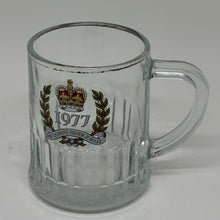 Load image into Gallery viewer, Vintage Queen Elizabeth II Silver Jubilee Glass Tankard