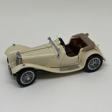 Load image into Gallery viewer, Vintage Franklin Mint 1:24 SS Jaguar 100 Die-Cast Model (Missing Spare Tyre)