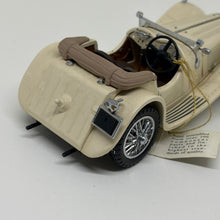 Load image into Gallery viewer, Vintage Franklin Mint 1:24 SS Jaguar 100 Die-Cast Model (Missing Spare Tyre)