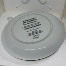 Load image into Gallery viewer, Vintage 'Discovery Off Anahola' Underwater Paradise Danbury Mint Plate