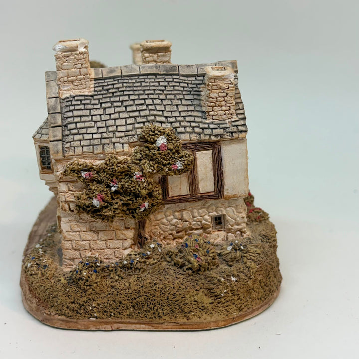 Vintage Moreton Manor Miniature Figurine by Lilliput Lane