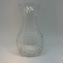 Load image into Gallery viewer, Vintage Clear Glass Spiral Swirl Vase