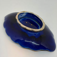 Load image into Gallery viewer, Vintage Cobalt Blue &amp; Gold Botanical Leaf Dish Tray