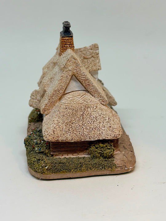 Vintage 'Clare Cottage' Hand Made Miniature Figurine by Lilliput Lane