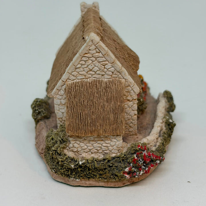 Vintage 'Tanners Cottage' Hand Made Miniature Figurine by Lilliput Lane
