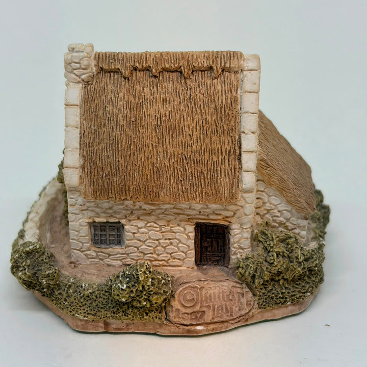 Vintage 'Tanners Cottage' Hand Made Miniature Figurine by Lilliput Lane