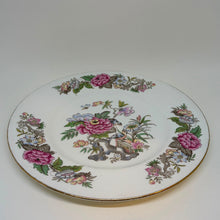 Load image into Gallery viewer, Vintage Wedgwood Bone China Mecca Chinoiserie Floral Bird Dinner Plate 9"